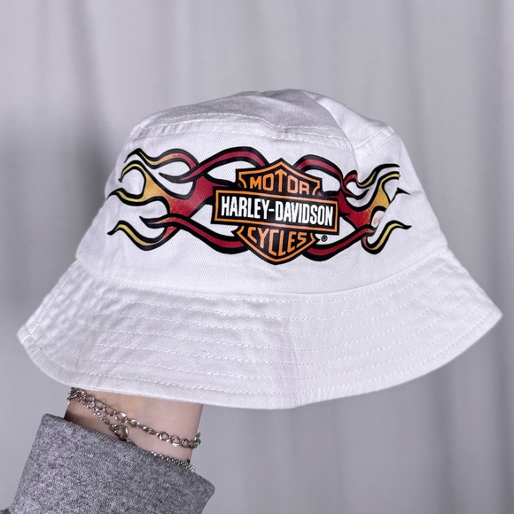 Harley-Davidson Other - Harley-Davidson White Flame Logo Bucket Hat